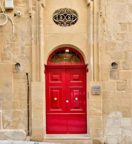 Old 6 By Vallettastay * Valeta